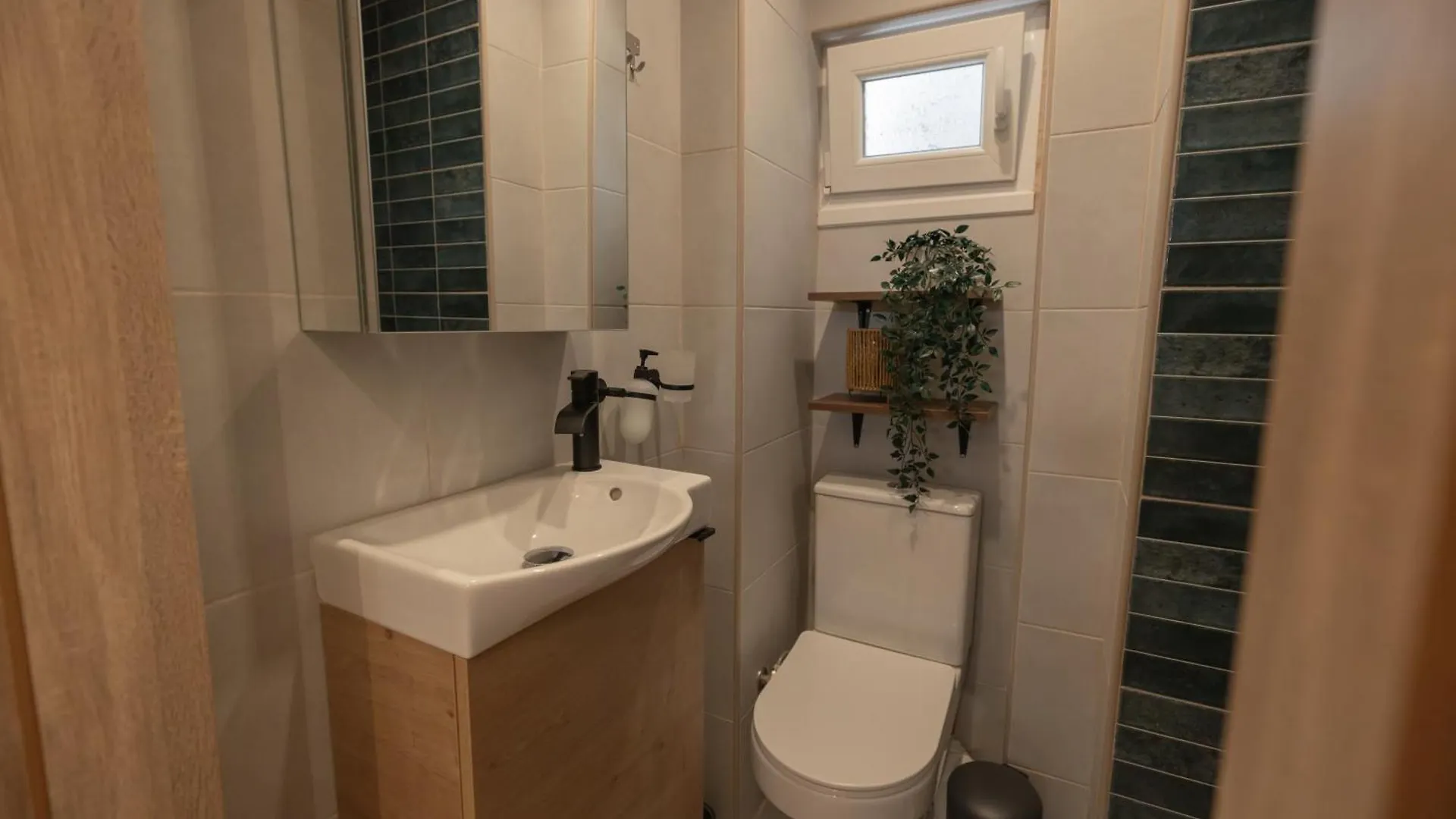 The Cozy Nest Apartment In The City Center 테살로니키